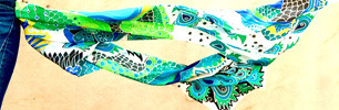 Peacock_scarf_crop_less_px_preview